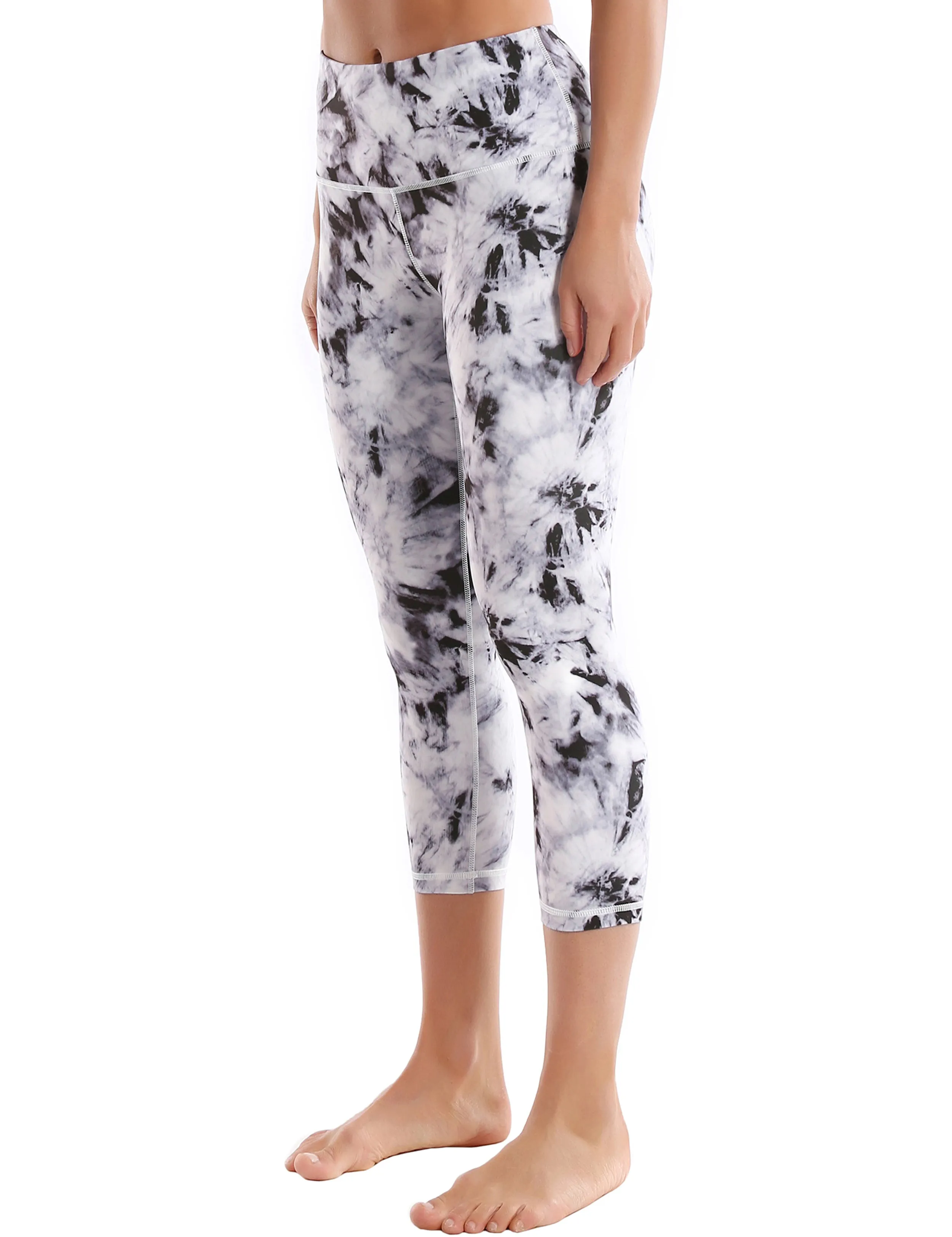 19 High Waist Printed Crop Tight Capris black dandelion_yogastudio