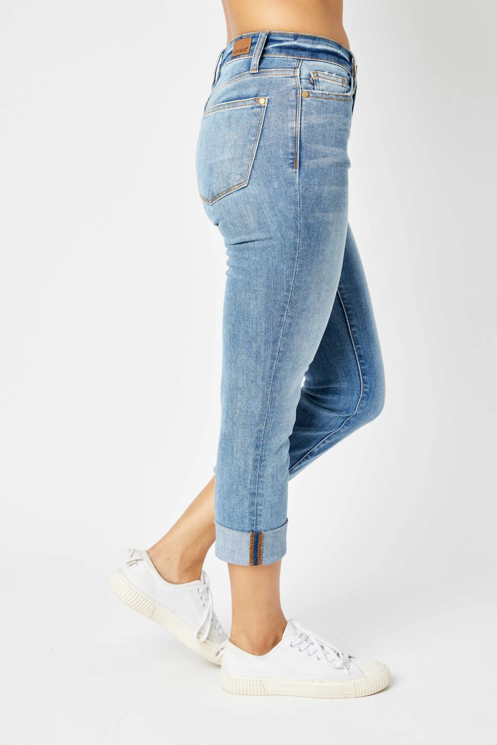 Judy Blue MID RISE CUFFED SKINNY CAPRI