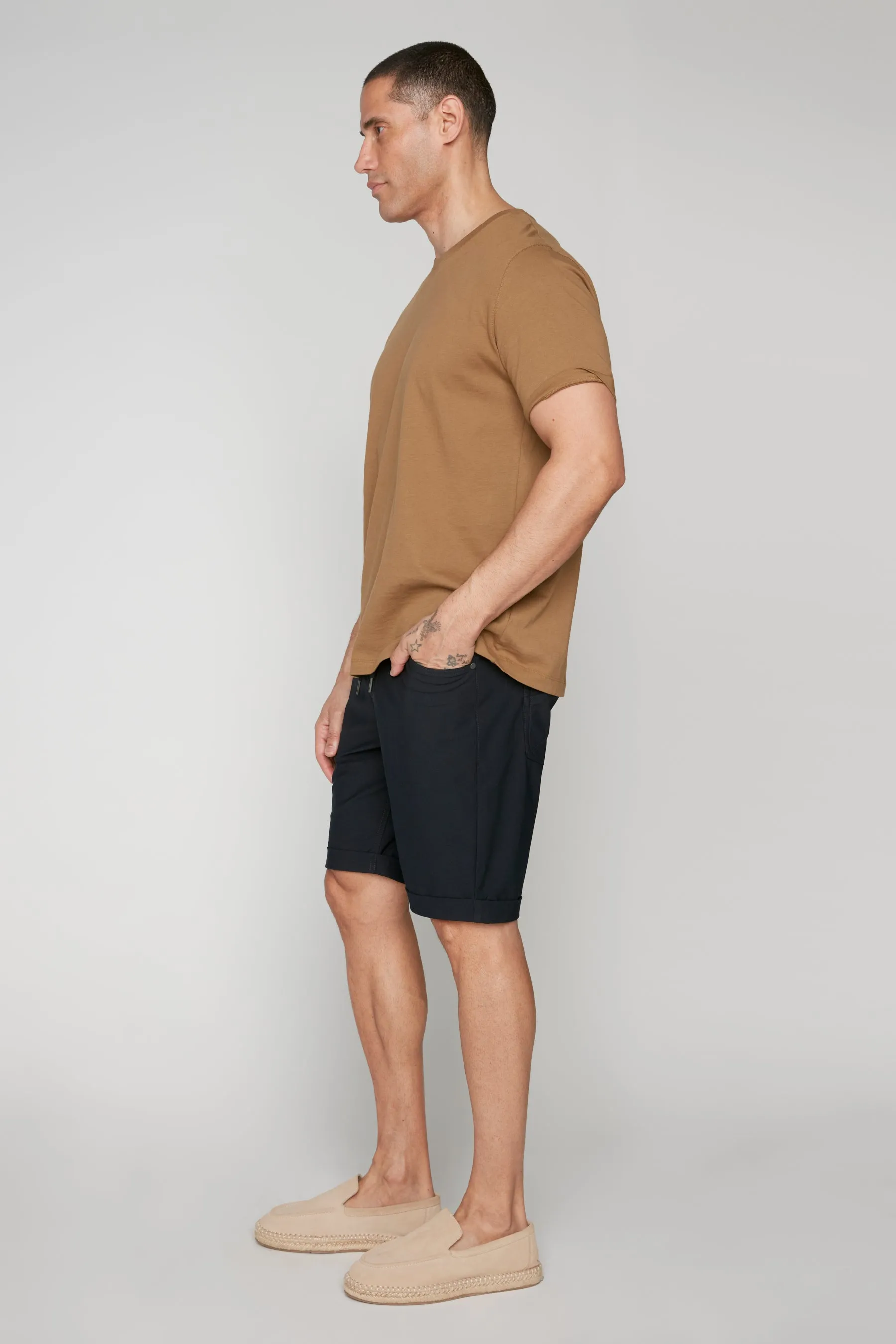 LENNON - Mens Rolled Up Shorts with Cool Stretch - Dark Navy