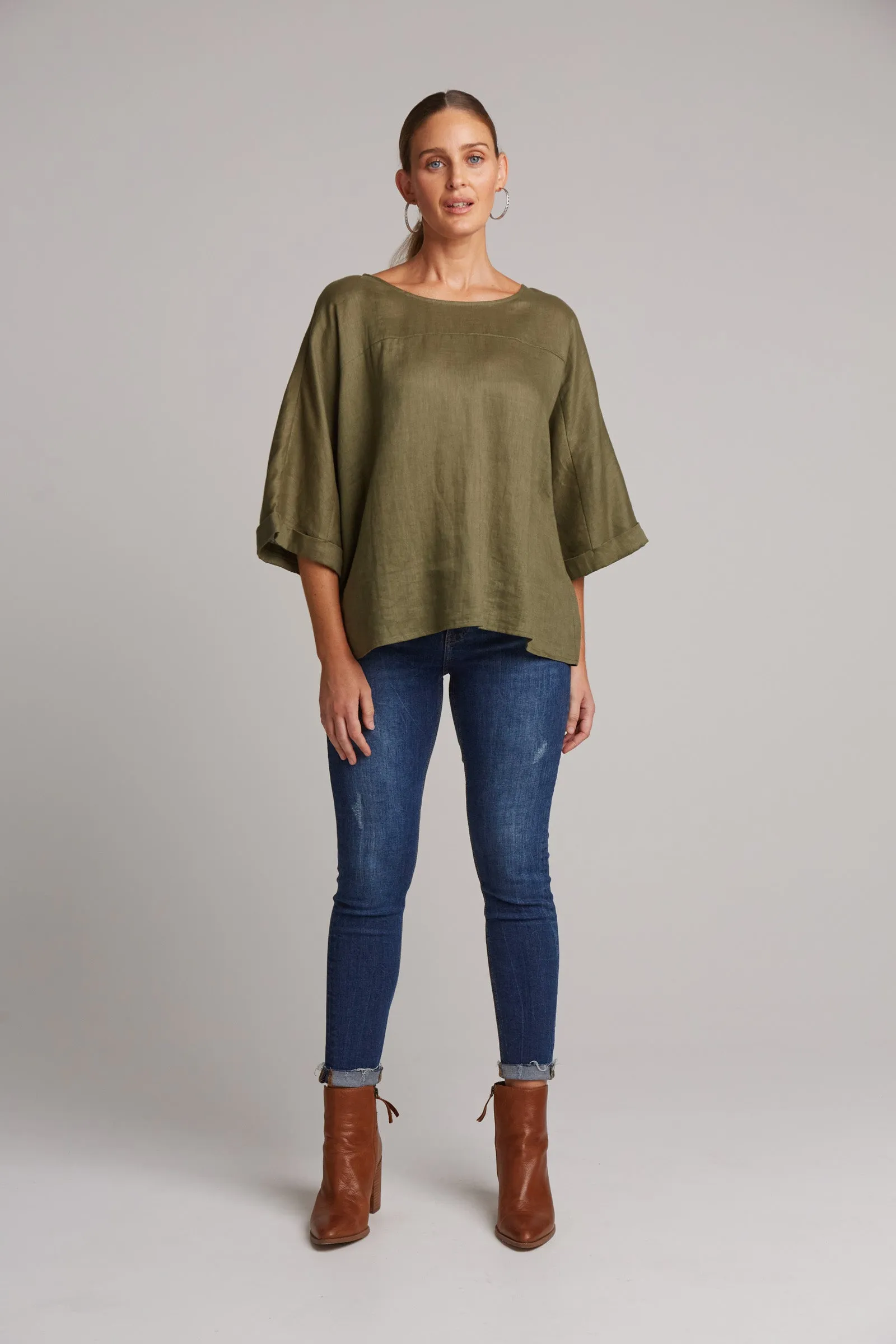 Studio Linen Relaxed Top - Khaki