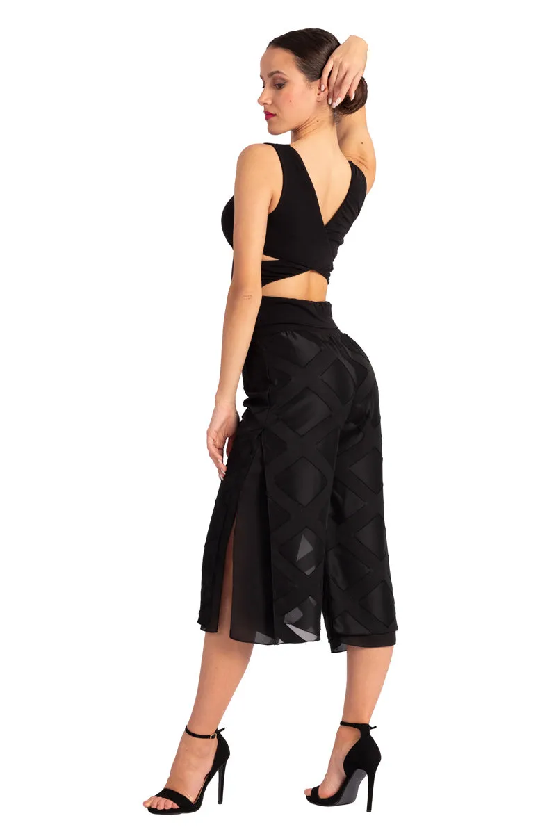 Two-layer Black 3D Relief Cropped Culottes With Slits